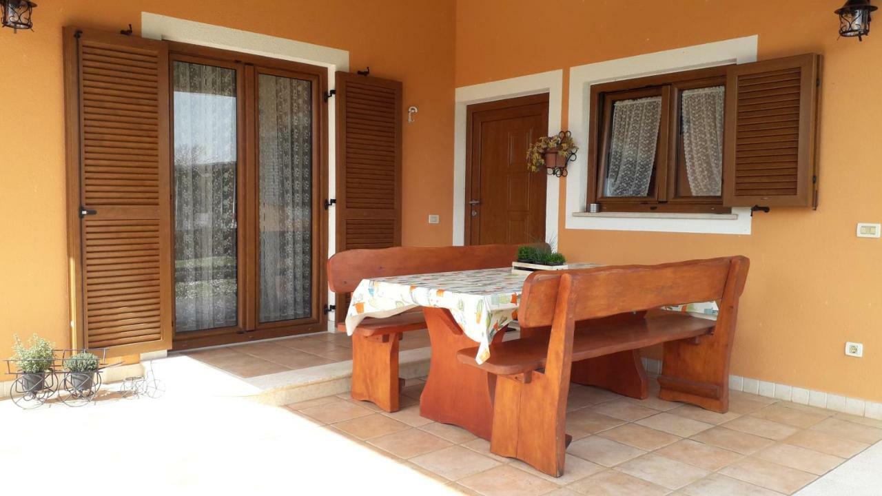 Apartman Lena Umag Buitenkant foto